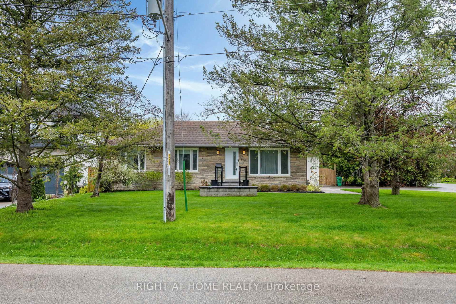 1565 Kipper Avenue • Mississauga, ON photo 43