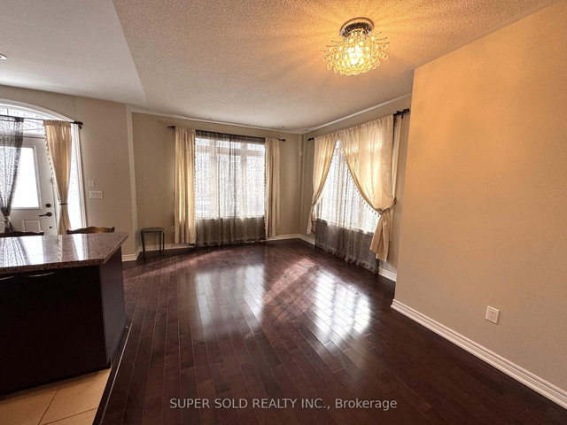 128 - 383 Prince Of Wales Drive