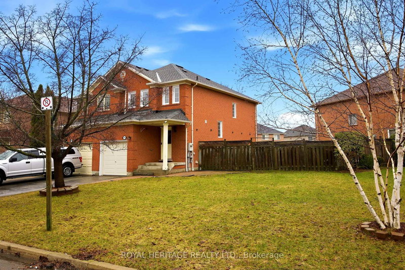 1251 Quest Circ, Mississauga, L5N 8B6 | Image 2