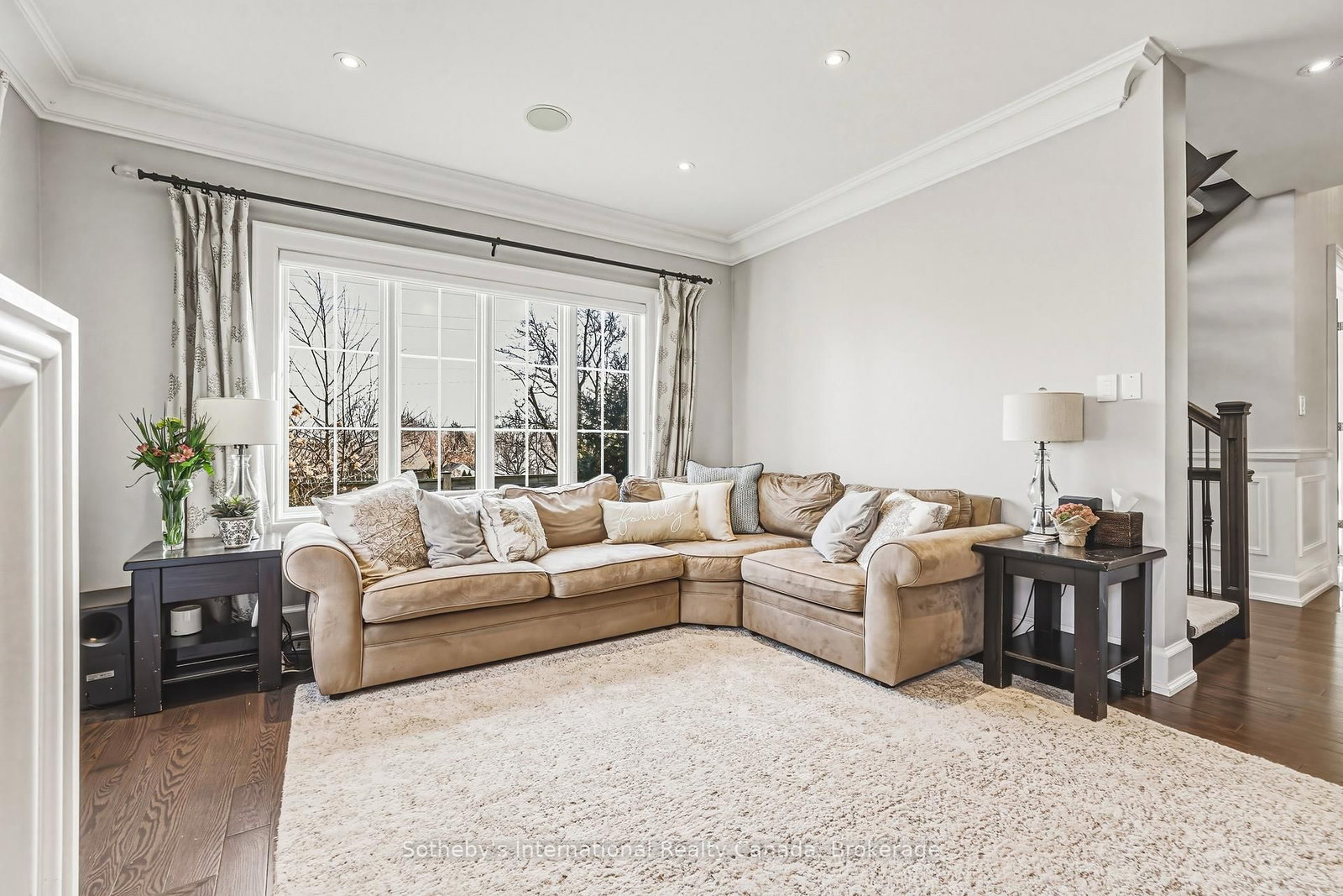 Detached House for sale at 476 Patricia Drive, Burlington, Ontario, L7T 1K2 - Bayview - MLS: W12879324