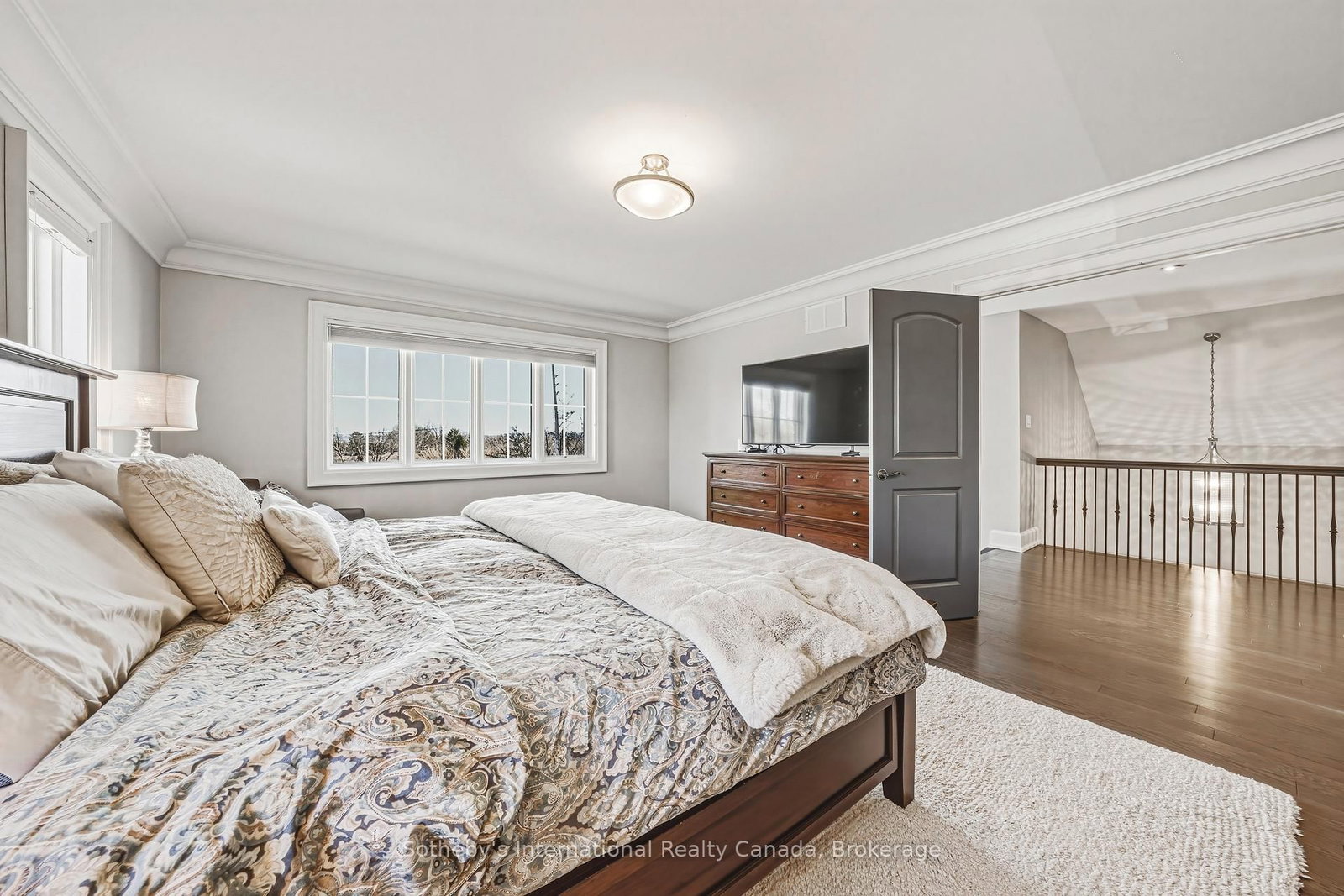 Detached House for sale at 476 Patricia Drive, Burlington, Ontario, L7T 1K2 - Bayview - MLS: W12879324