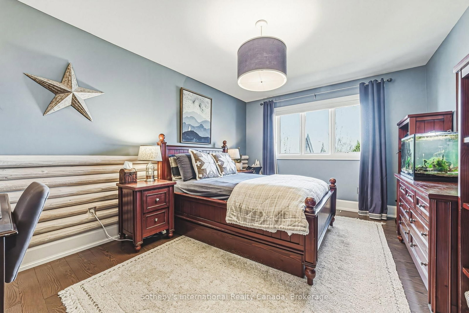 Detached House for sale at 476 Patricia Drive, Burlington, Ontario, L7T 1K2 - Bayview - MLS: W12879324