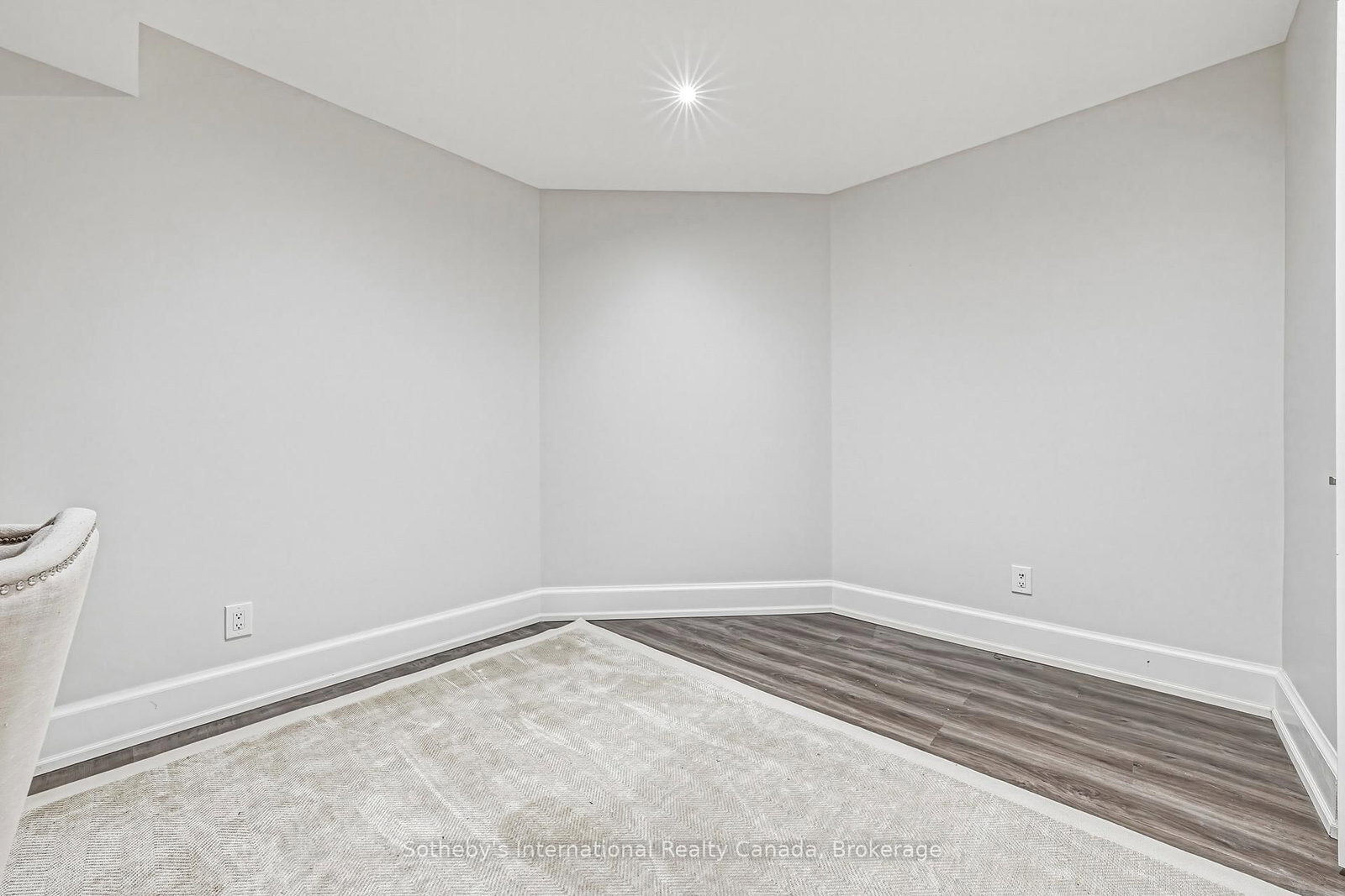 Detached House for sale at 476 Patricia Drive, Burlington, Ontario, L7T 1K2 - Bayview - MLS: W12879324