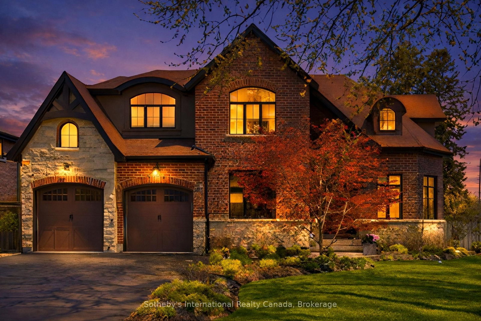 Detached House for sale at 476 Patricia Drive, Burlington, Ontario, L7T 1K2 - Bayview - MLS: W12879324