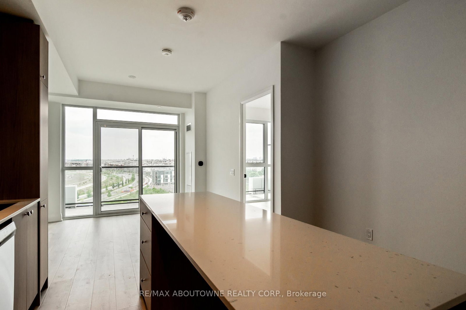Condo for lease at 814-50 George Butchart Drive, Toronto, Ontario, M3K 0C9 - Downsview-Roding-CFB - MLS: W12879518