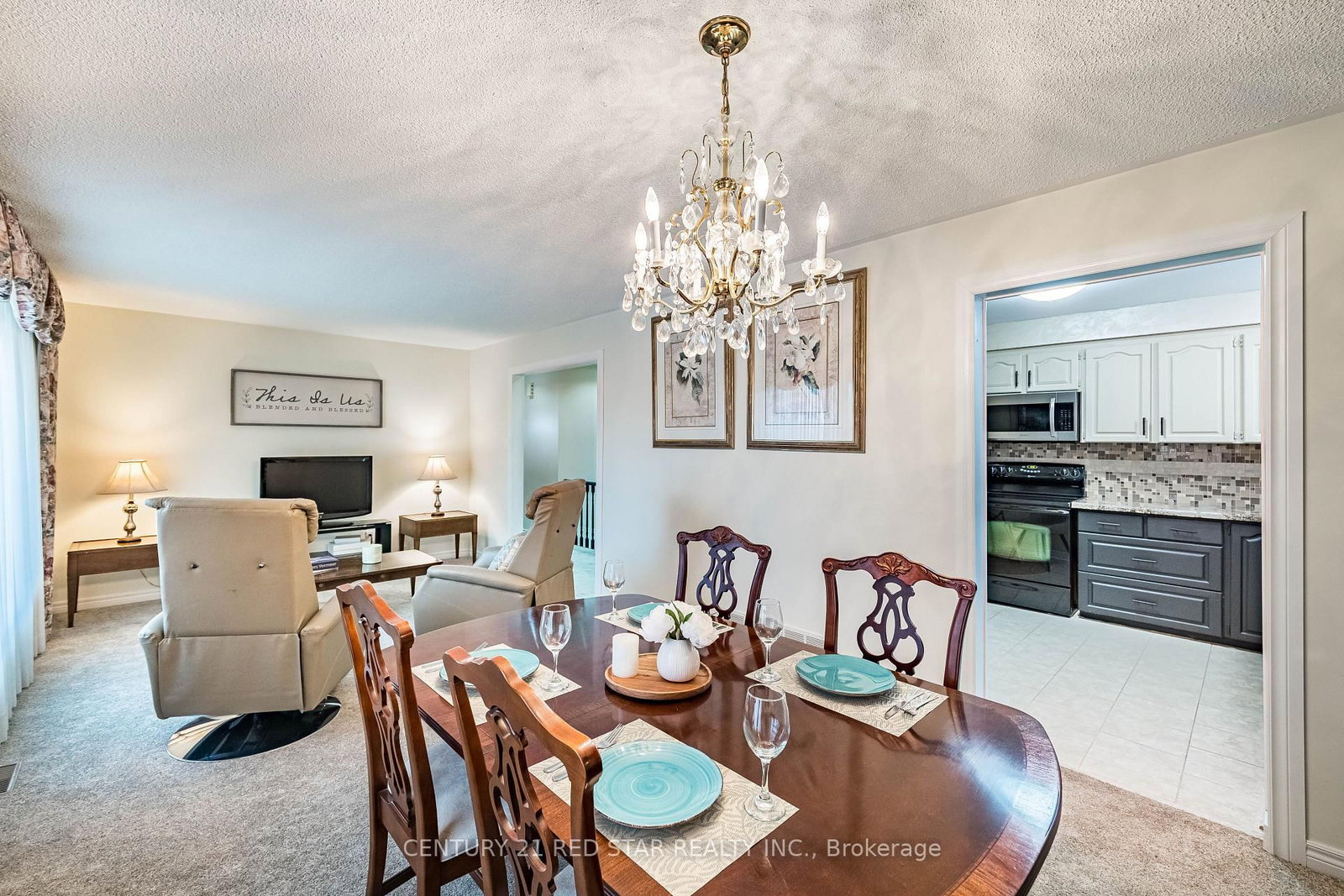 Detached House for sale at 25 Devonshire Drive, Brampton, Ontario, L6T 3G5 - Southgate - MLS: W12879824