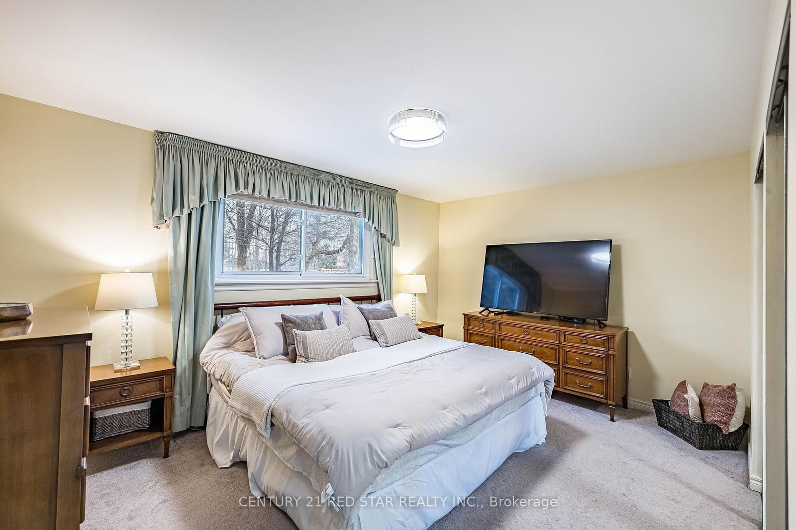 Detached House for sale at 25 Devonshire Drive, Brampton, Ontario, L6T 3G5 - Southgate - MLS: W12879824