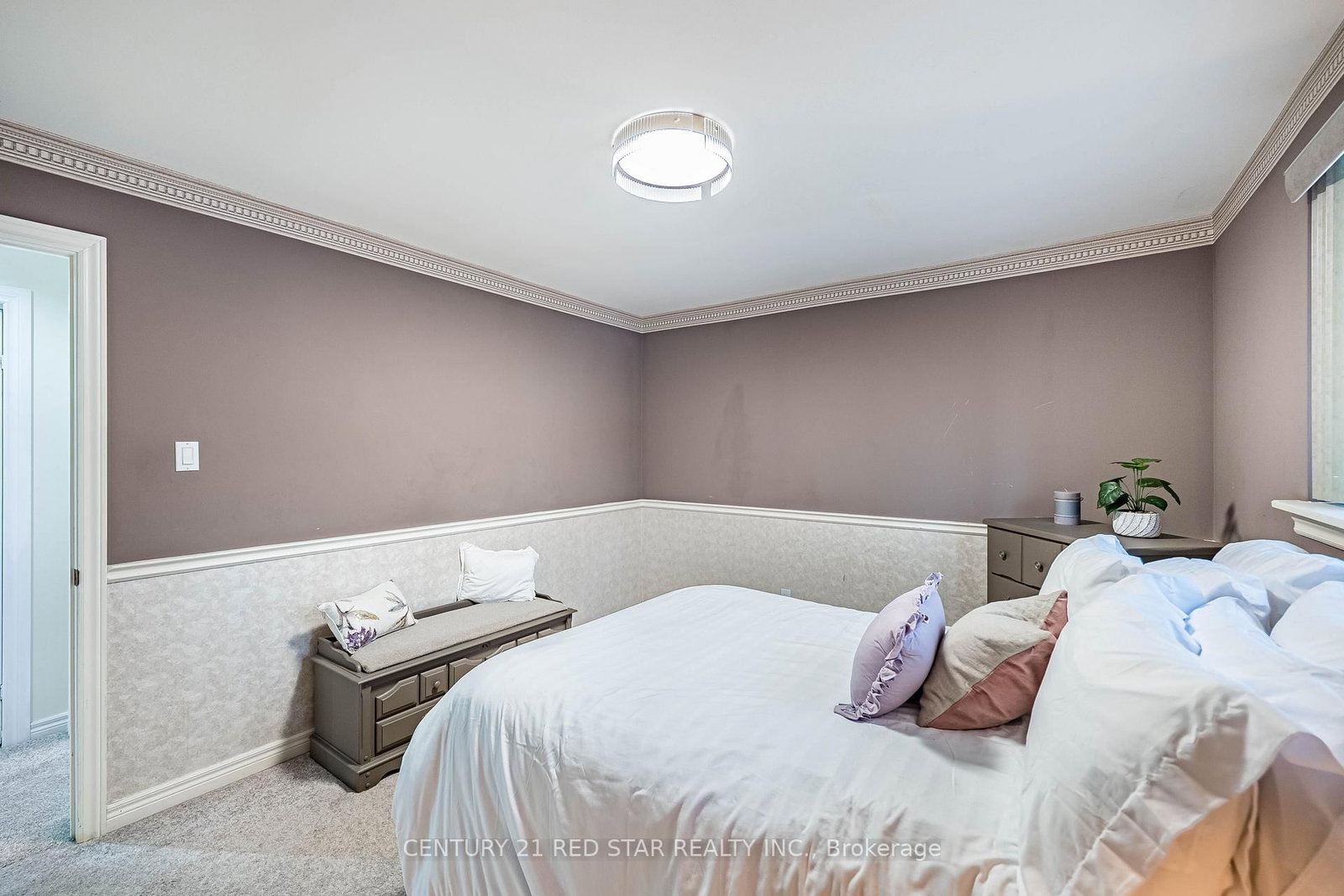 Detached House for sale at 25 Devonshire Drive, Brampton, Ontario, L6T 3G5 - Southgate - MLS: W12879824