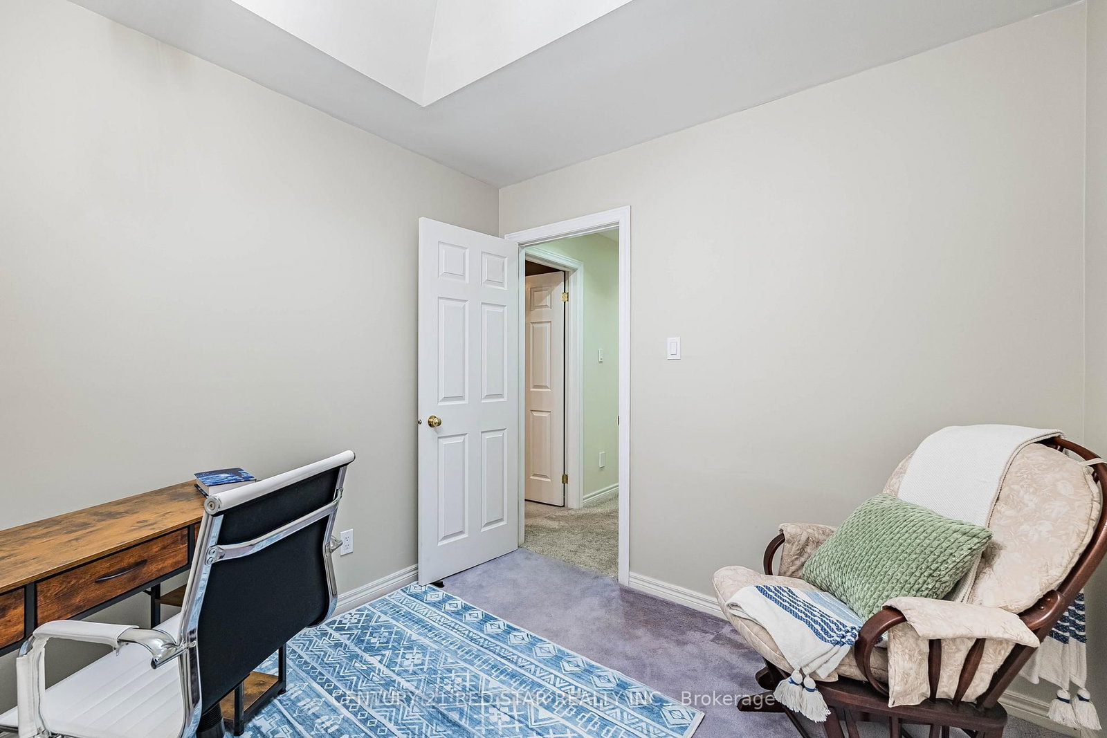 Detached House for sale at 25 Devonshire Drive, Brampton, Ontario, L6T 3G5 - Southgate - MLS: W12879824