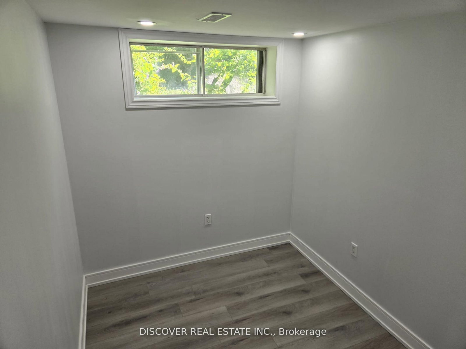 186 Floradale Drive, Unit 1 - Photo 10