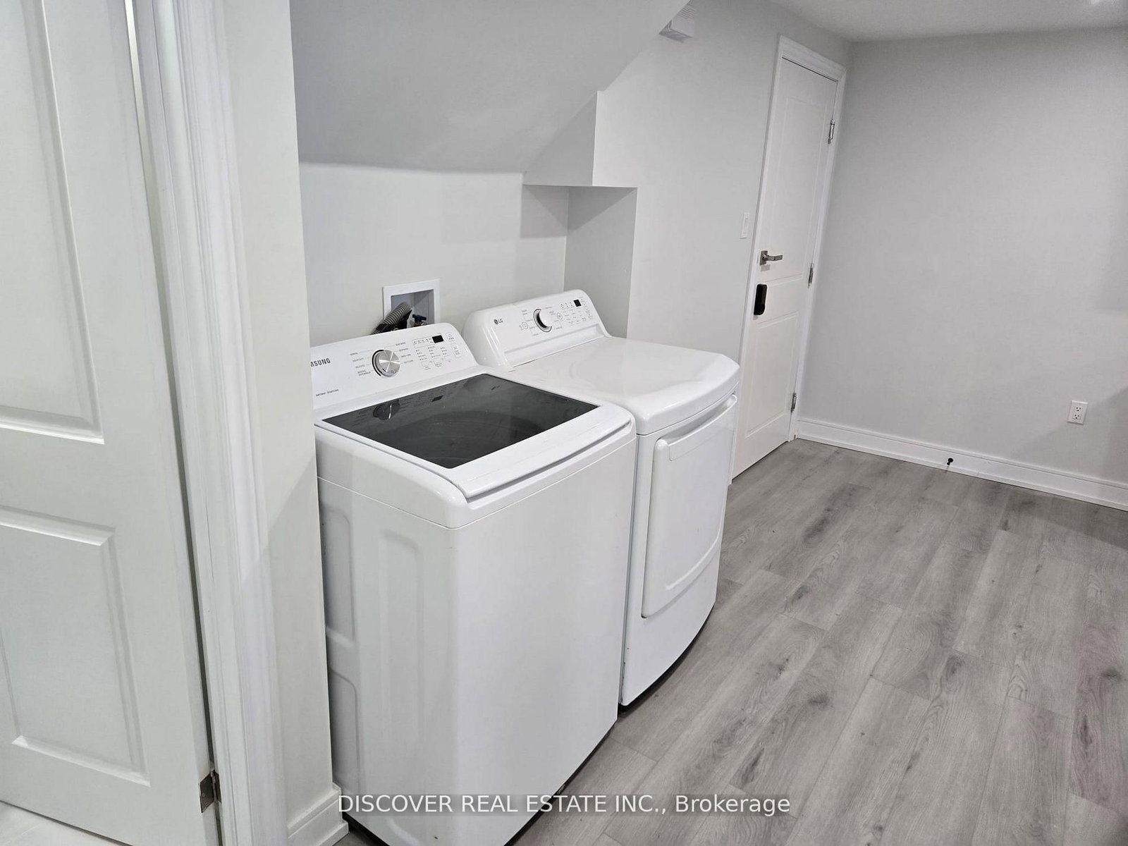 186 Floradale Drive, Unit 1 - Photo 34