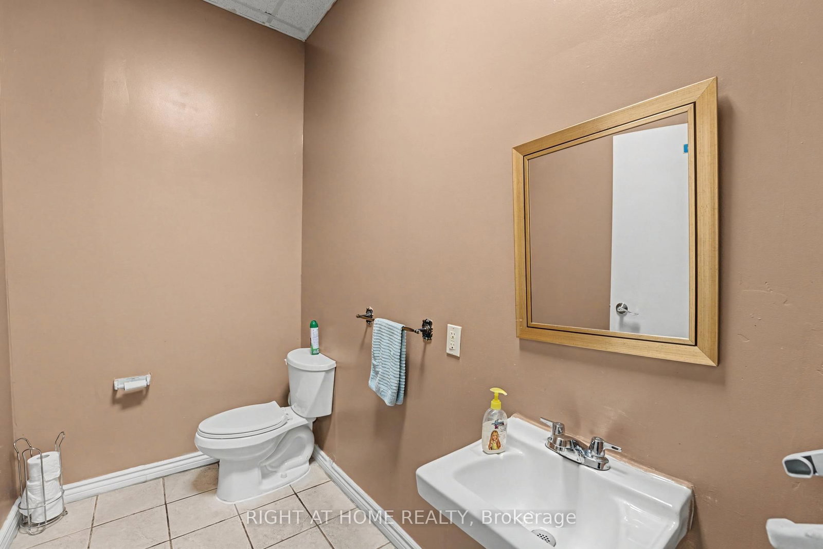 3899 Trelawny Circle, Unit 13 - Photo 17