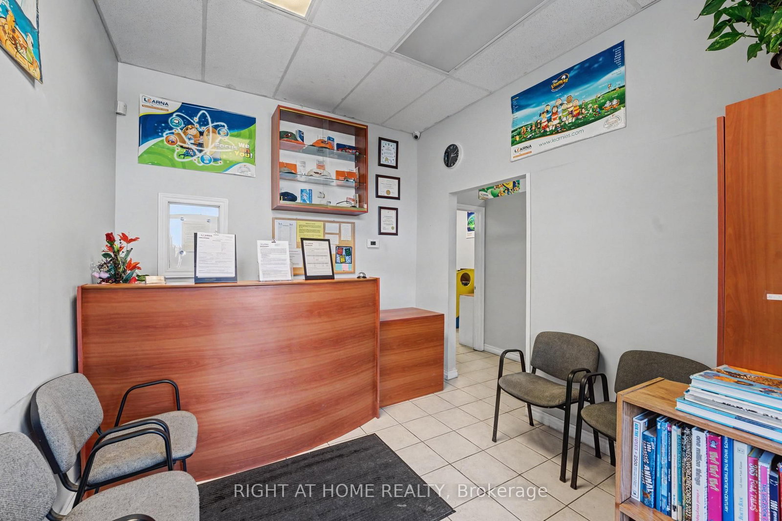 3899 Trelawny Circle, Unit 13 - Photo 8