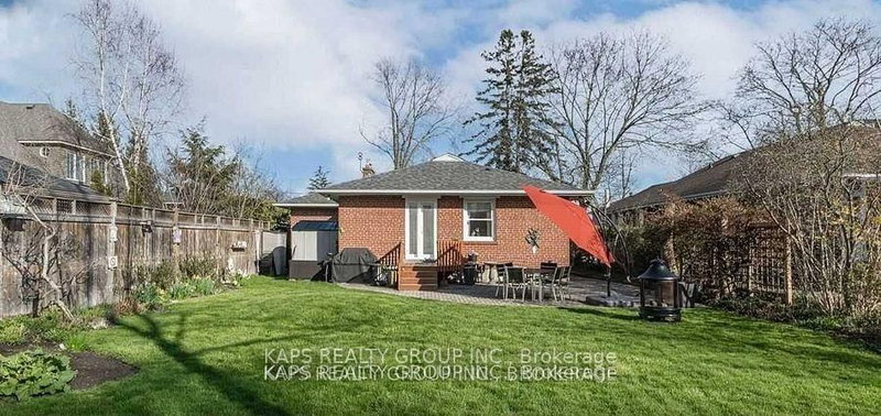 10 Wanita Rd, Mississauga, L5G 1B1 | Image 2