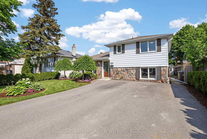 41 Staveley Cres, Brampton, L6W 2S1 | Image 3