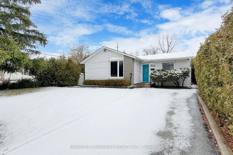 135 Ringwood Rd, Oakville, L6H 1K3 | Image 2