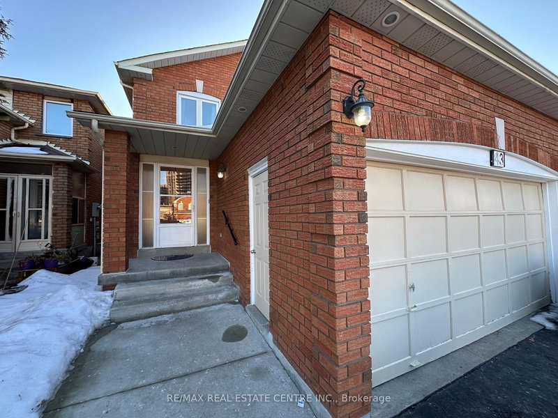 43 Windmill Blvd, Brampton, L6Y 3E9 | Image 2