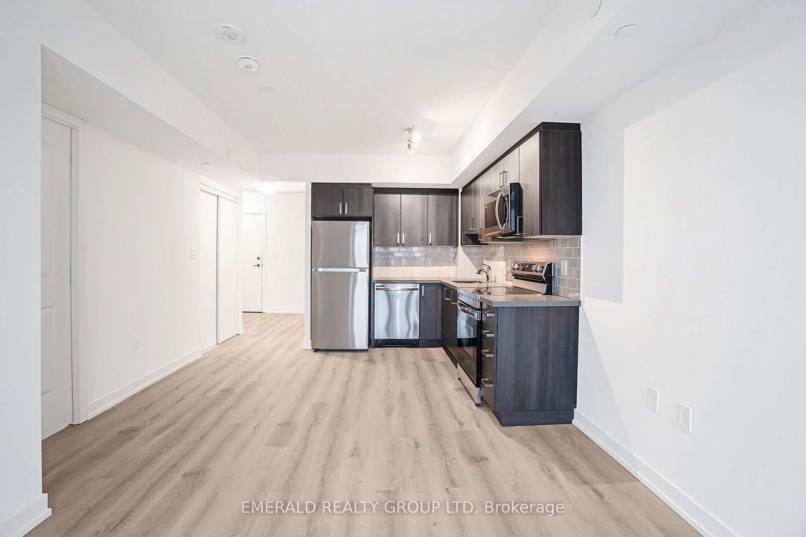 556 Marlee Avenue, Unit 616 - Photo 11