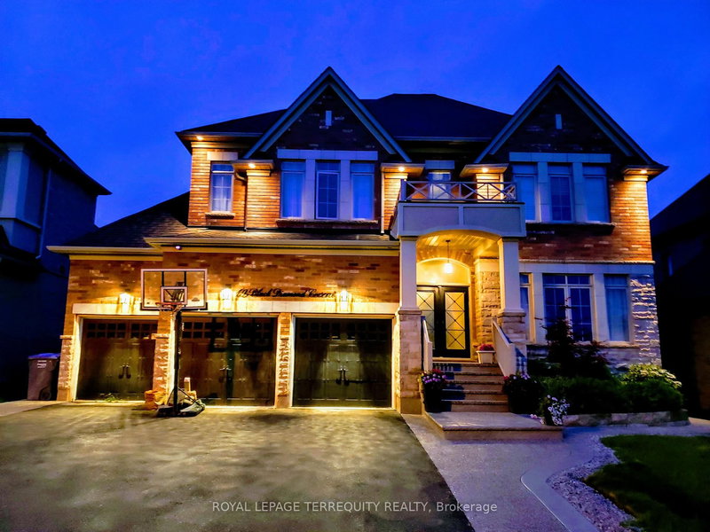 19 Black Diamond Cres, Brampton, L6X 0V8 | Image 2