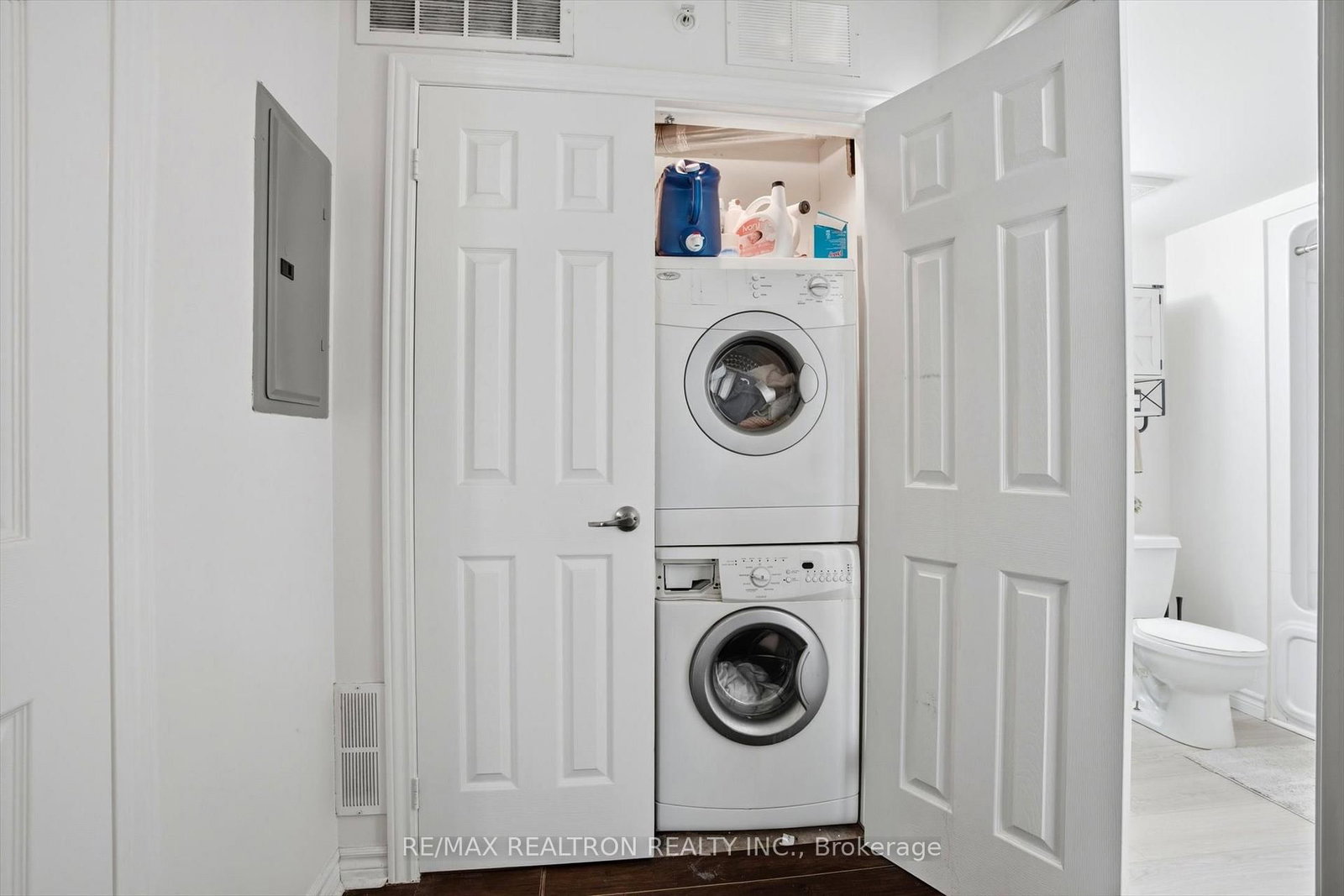 Condo for sale at 408-1390 Main Street, Milton, Ontario, L9T 7S9 - Dempsey - MLS: W12881814