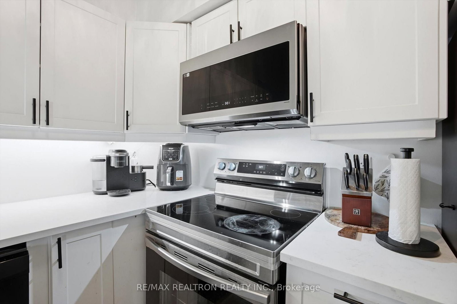 Condo for sale at 408-1390 Main Street, Milton, Ontario, L9T 7S9 - Dempsey - MLS: W12881814