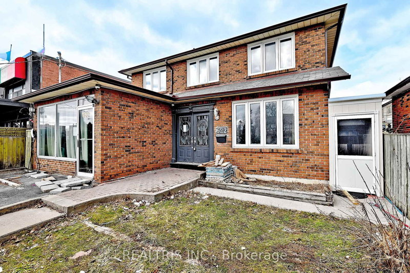 622 The Queensway, Toronto, M8Y 1K3 | Image 3