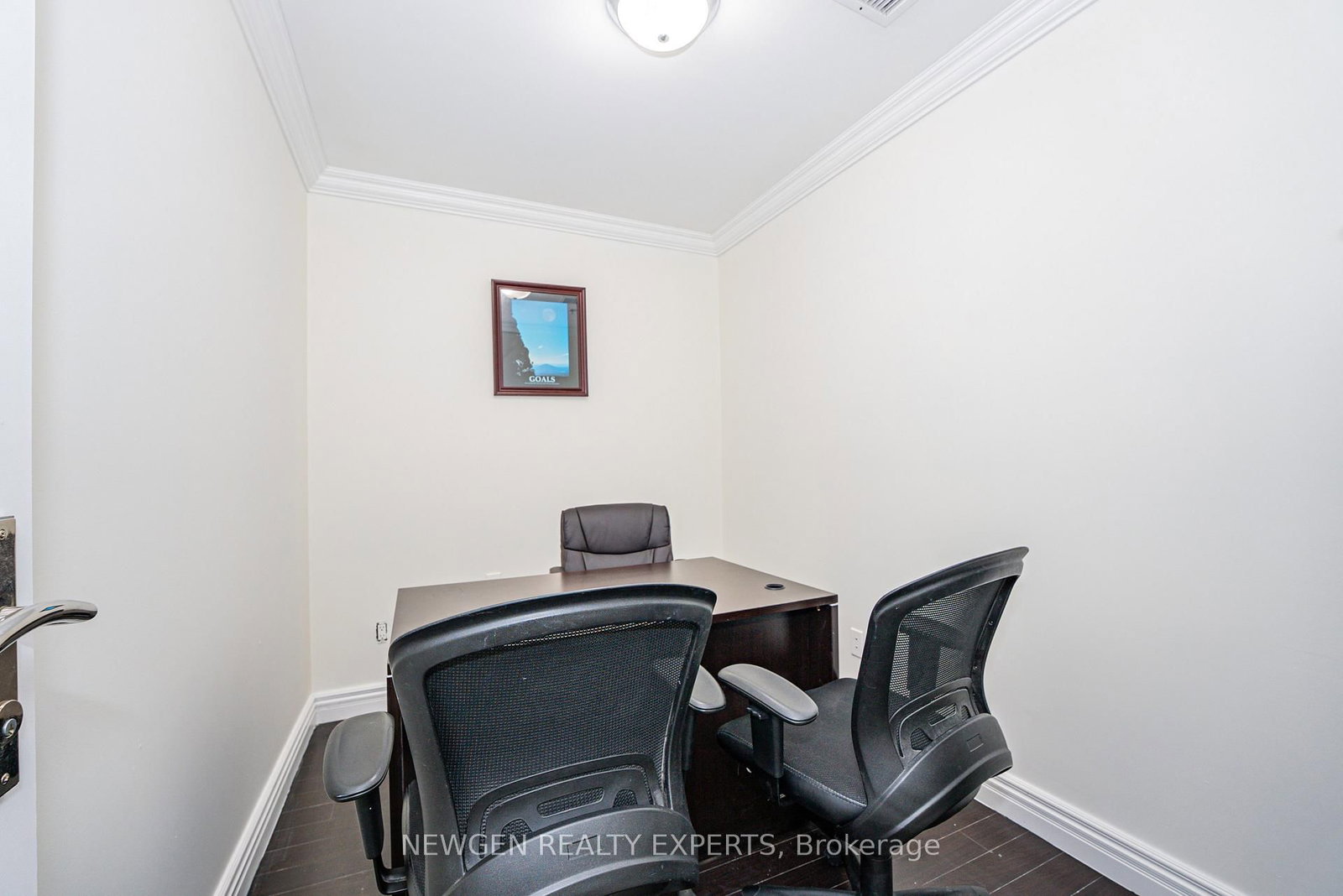 145 Clarence Street N, Unit 29 - Photo 13