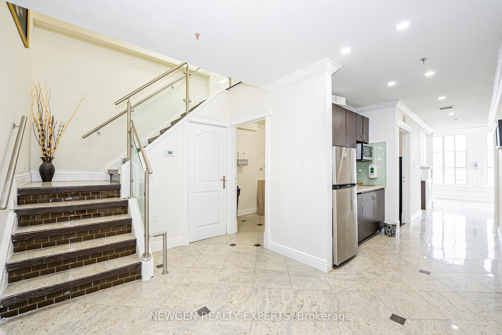 145 Clarence Street N, Unit 29 - Photo 21