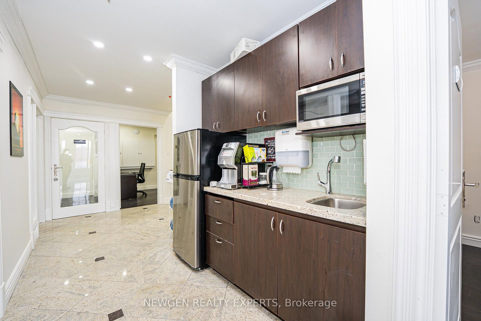 145 Clarence Street N, Unit 29 - Photo 23