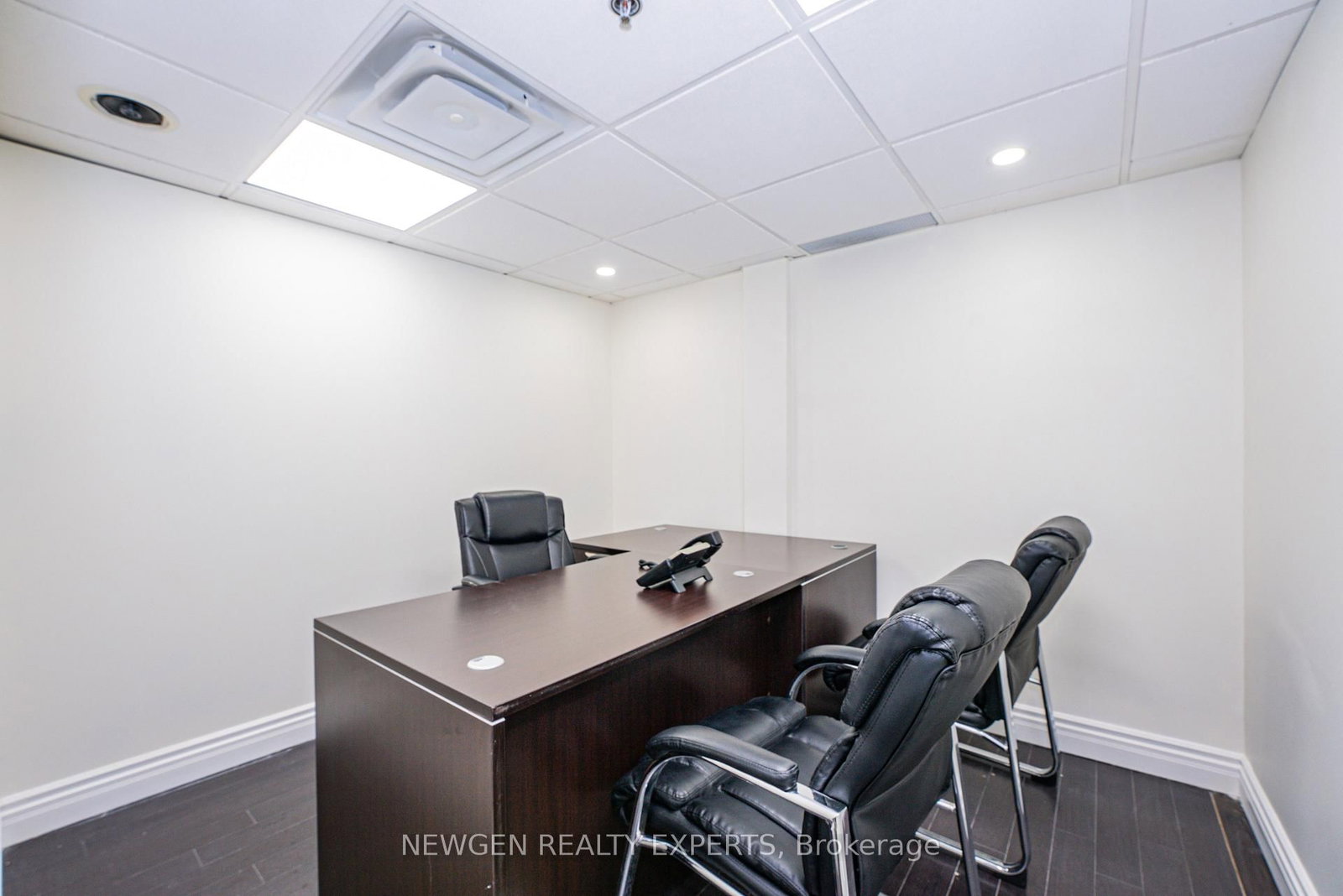 145 Clarence Street N, Unit 29 - Photo 35