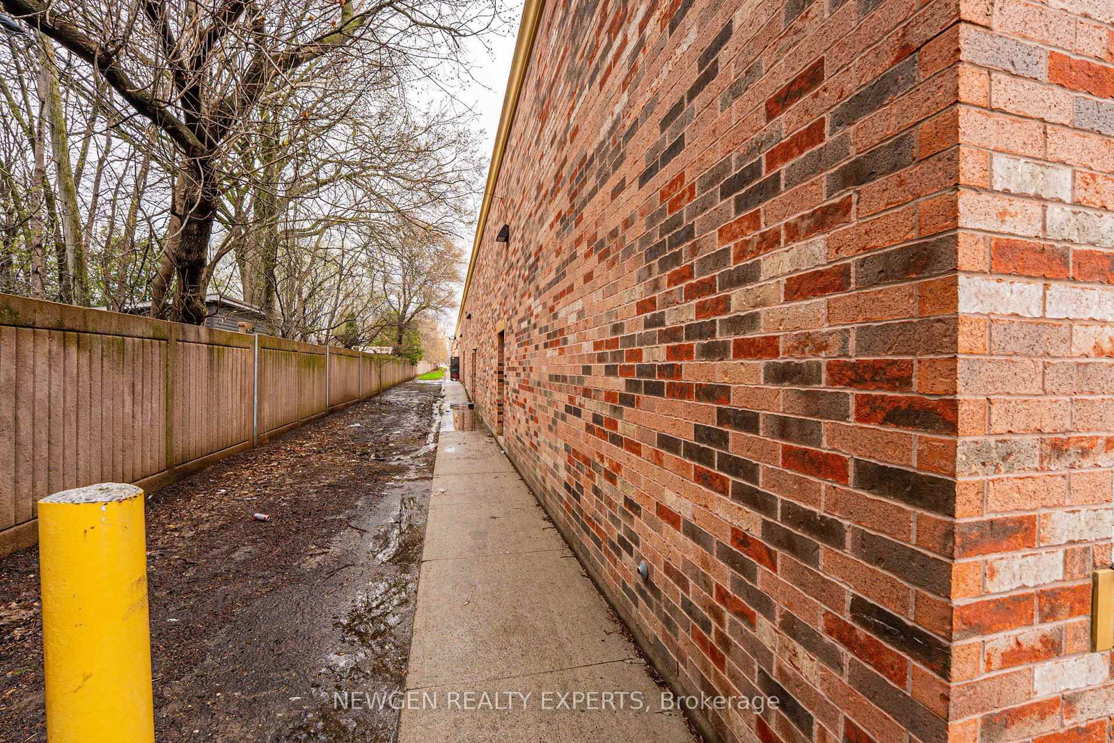 145 Clarence Street N, Unit 29 - Photo 43