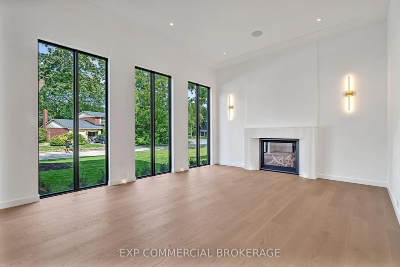 114 Tracina Dr, Oakville, L6L 4B7 | Image 3