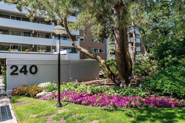 1304 - 240 Scarlett Road