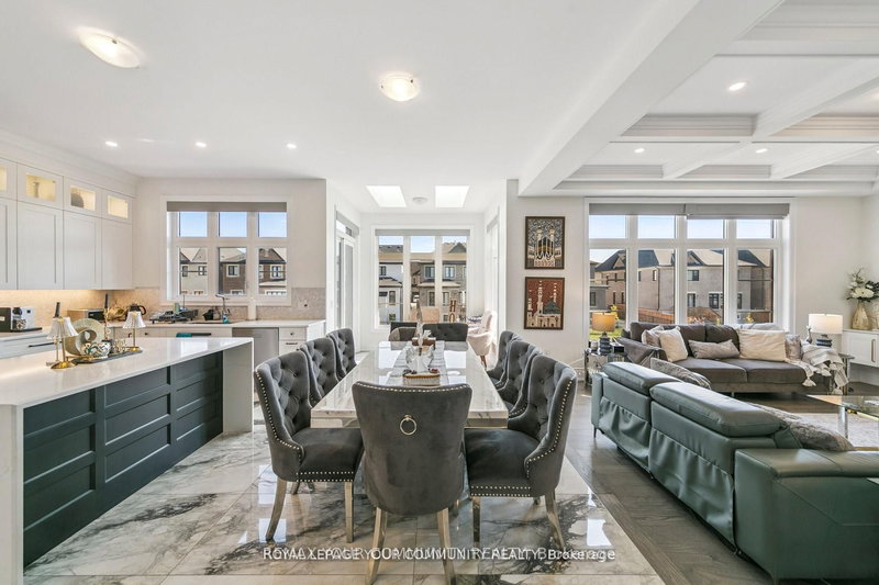 2401 Irene Cres, Oakville, L6M 5M5 | Image 3