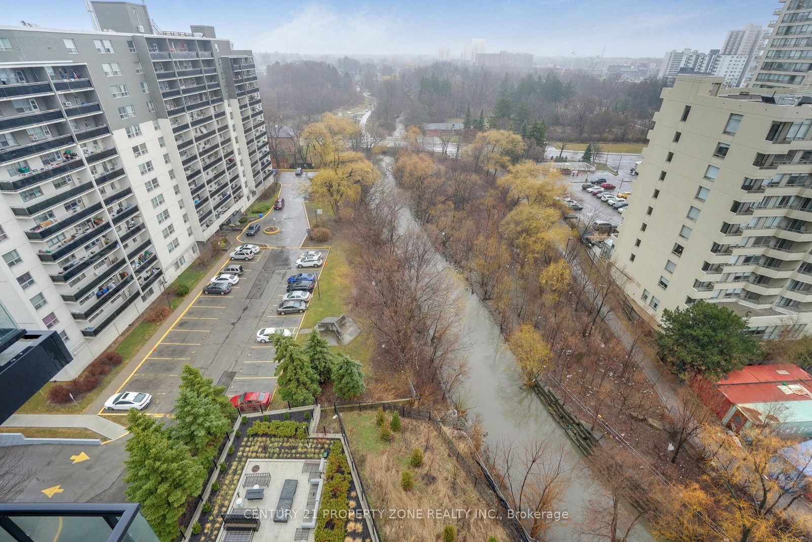 86 Dundas Mississauga,ON L5A 1W4 — Photo 32