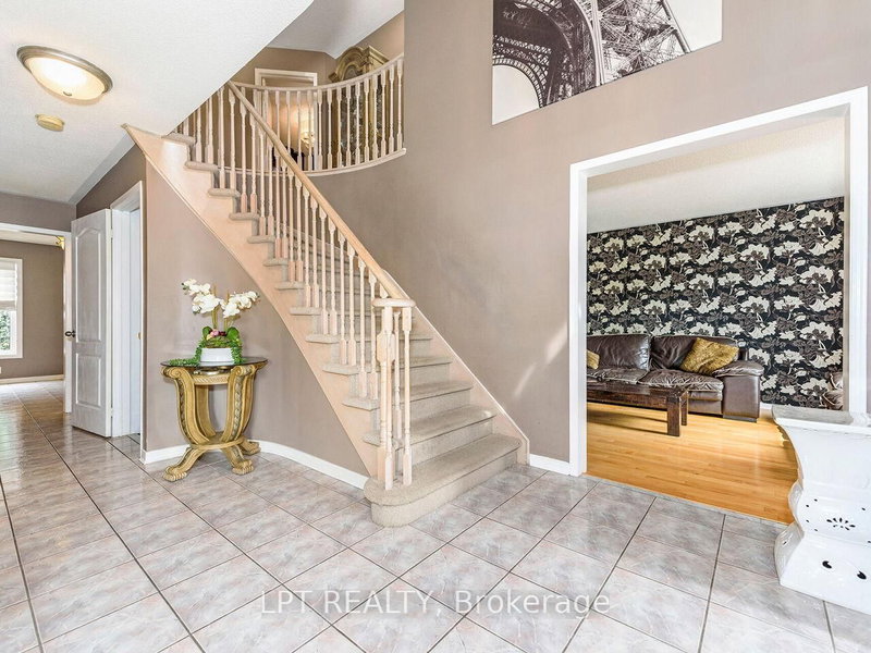 2460 Sixth Line, Oakville, L6H 5Z8 | Image 3