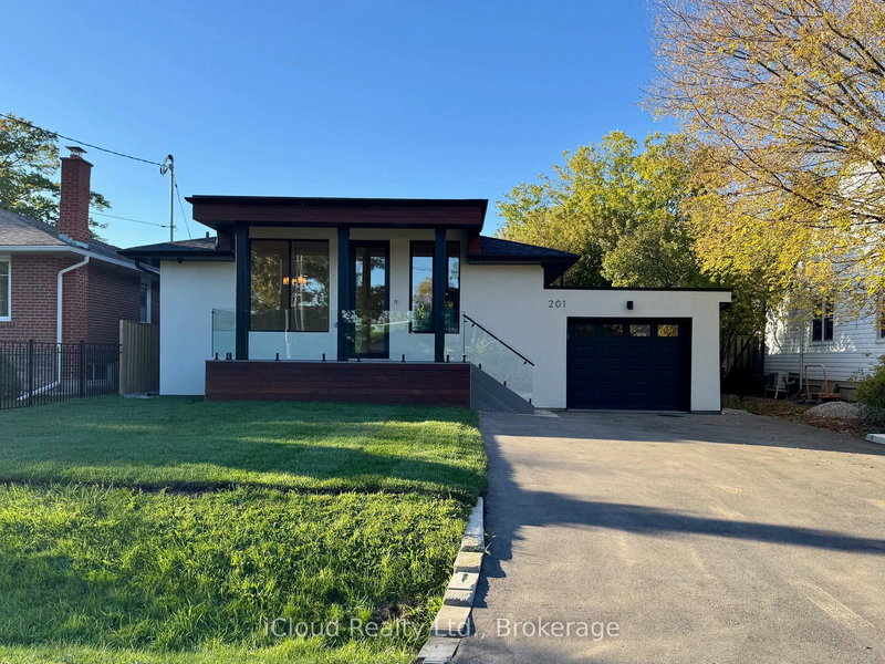 201 Troy St, Mississauga, L5G 1S9 | Image 2