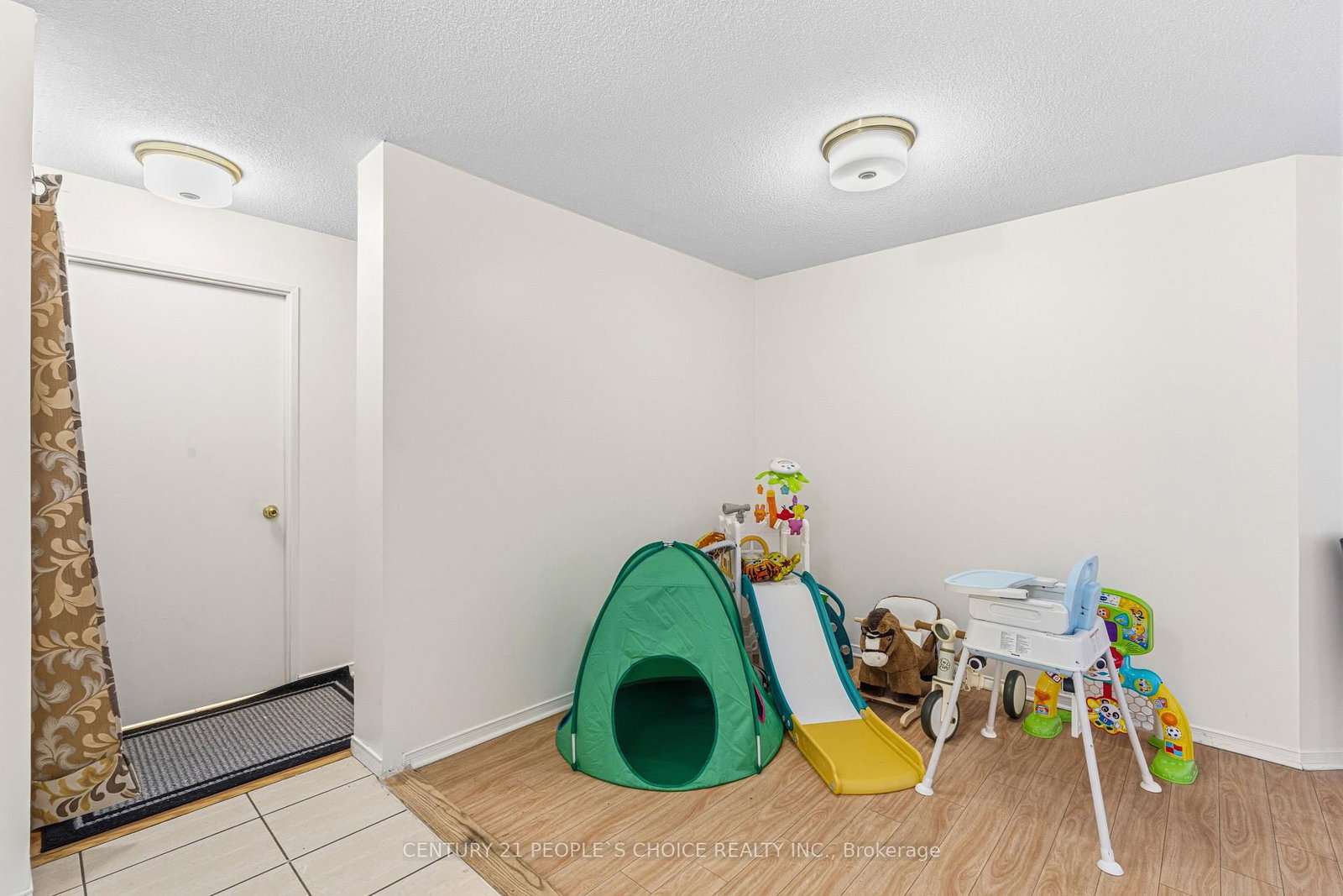 Condo for sale at 1413-155 Hillcrest Avenue, Mississauga, Ontario, L5B 3Z2 - Cooksville - MLS: W12884194