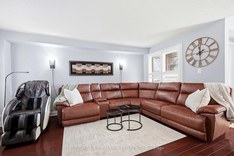 3403 Chartrand Cres, Mississauga, L5L 4C6 | Image 3