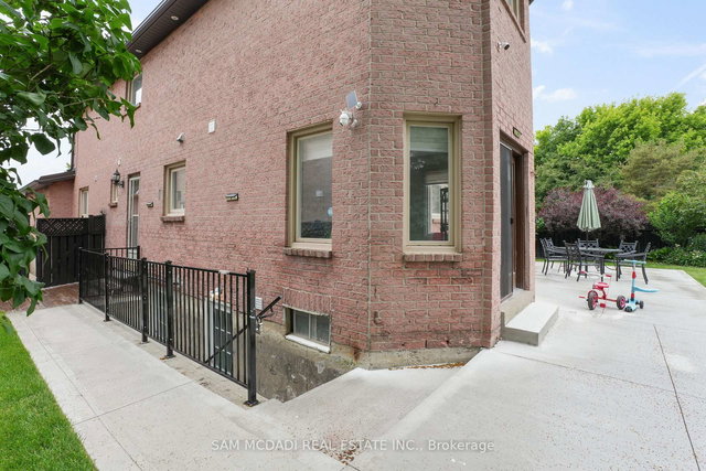 (Unit B) - 1527 Chiddingstone Circle