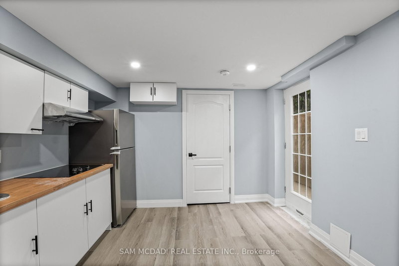 (Unit B) - 1527 Chiddingstone Circ, Mississauga, L5M 3P8 | Image 3