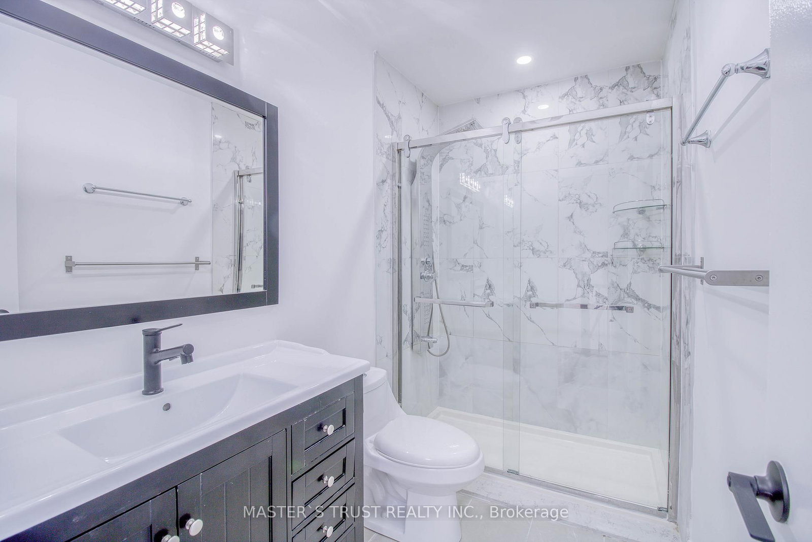 Townhouse for sale at 1-900 Central Park Drive, Brampton, Ontario, L6S 3J6 - Northgate - MLS: W12884448