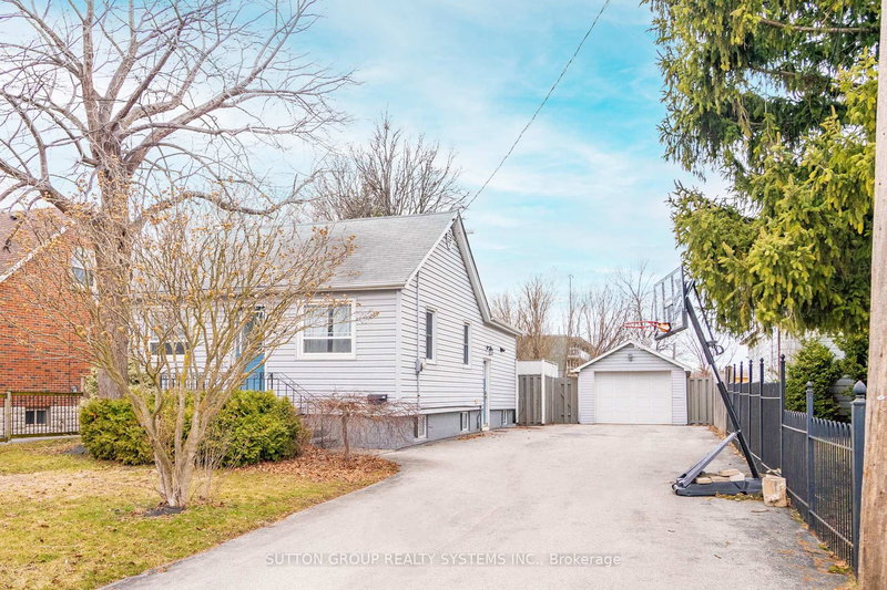 2399 Glenwood School Dr, Burlington, L7R 3R9 | Image 3