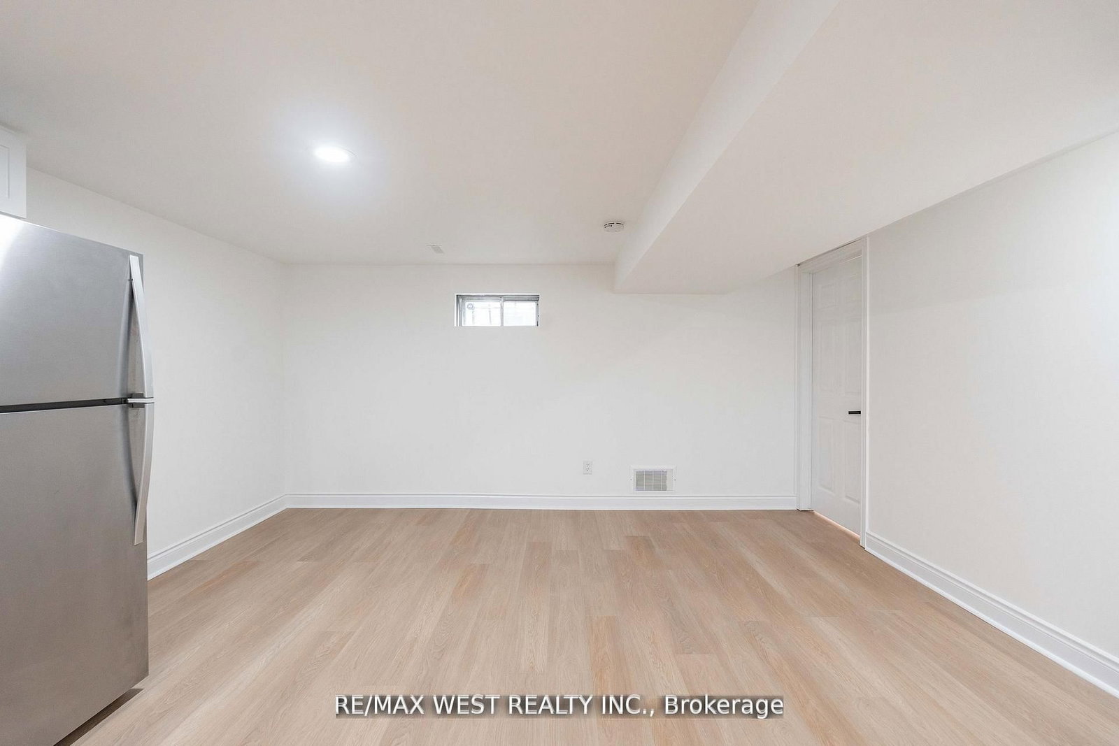 75 Wright Crescent, Unit Lower - Photo 10