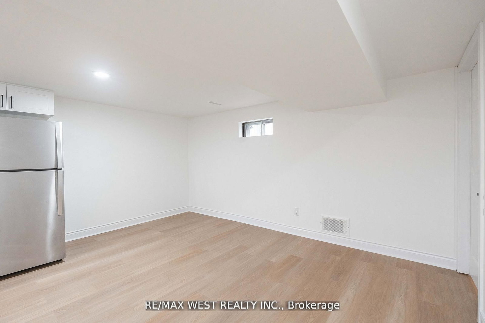 75 Wright Crescent, Unit Lower - Photo 11