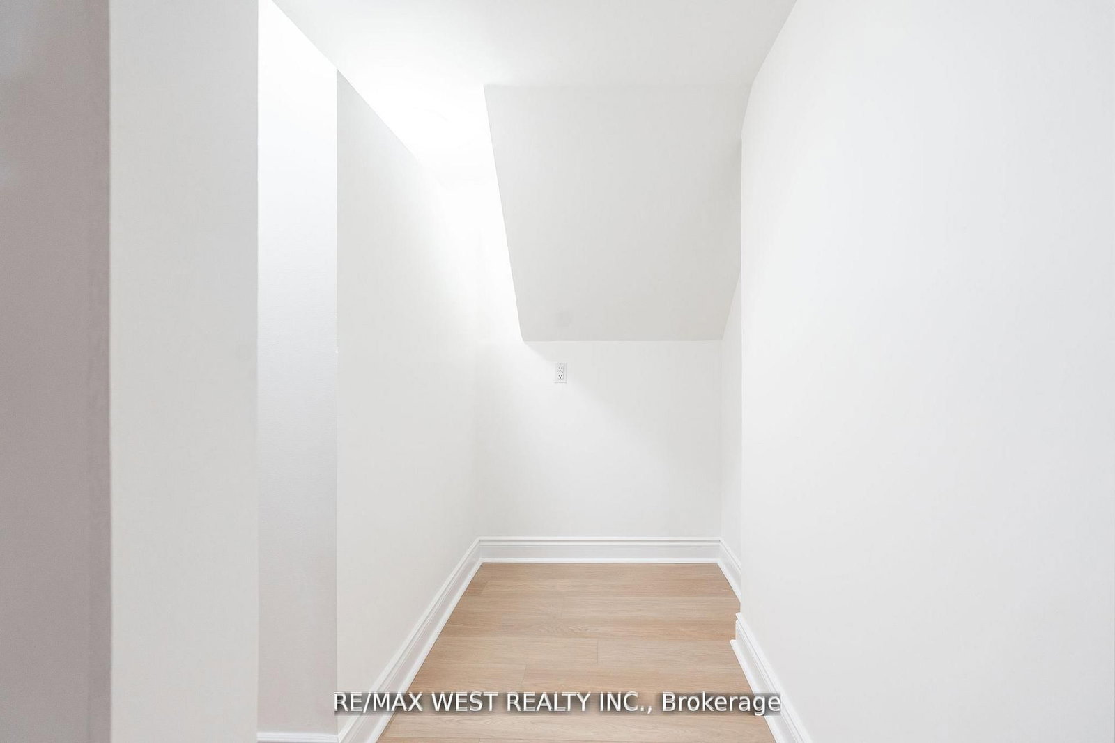 75 Wright Crescent, Unit Lower - Photo 17