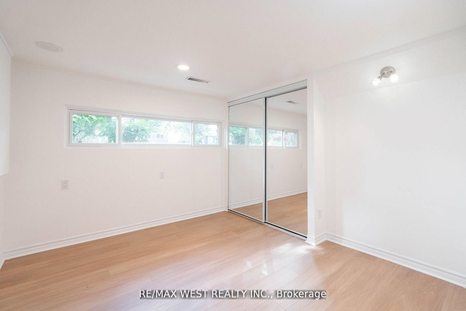 75 Wright Crescent, Unit Lower - Photo 18