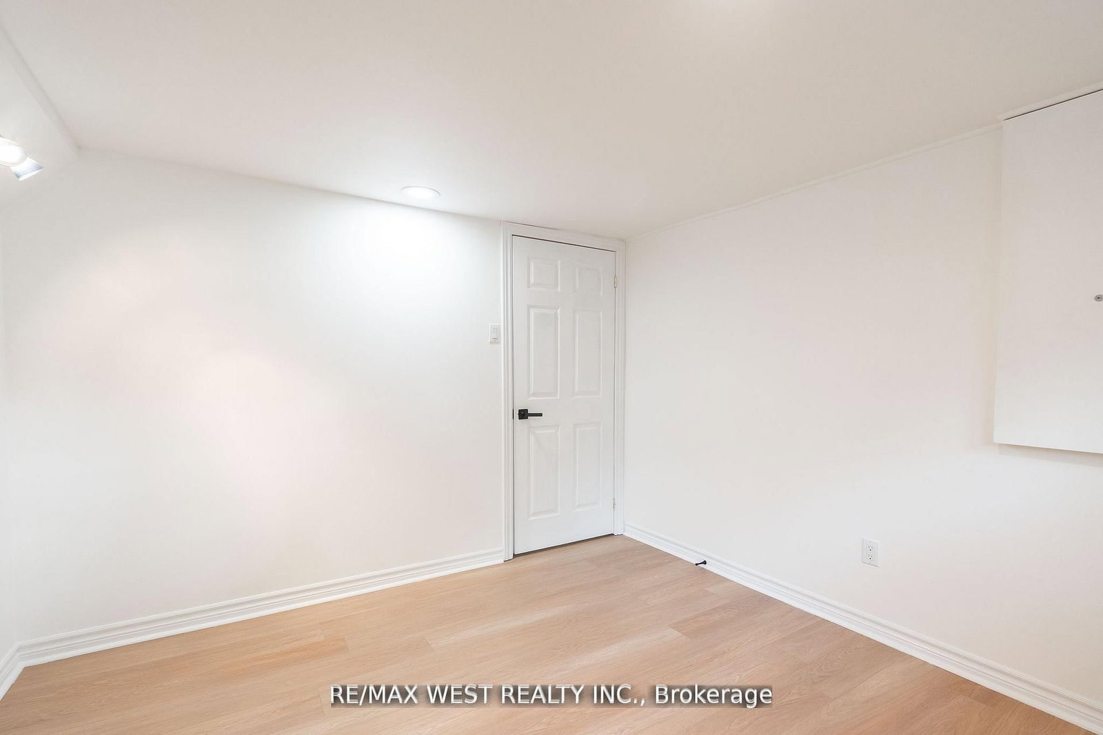 75 Wright Crescent, Unit Lower - Photo 19