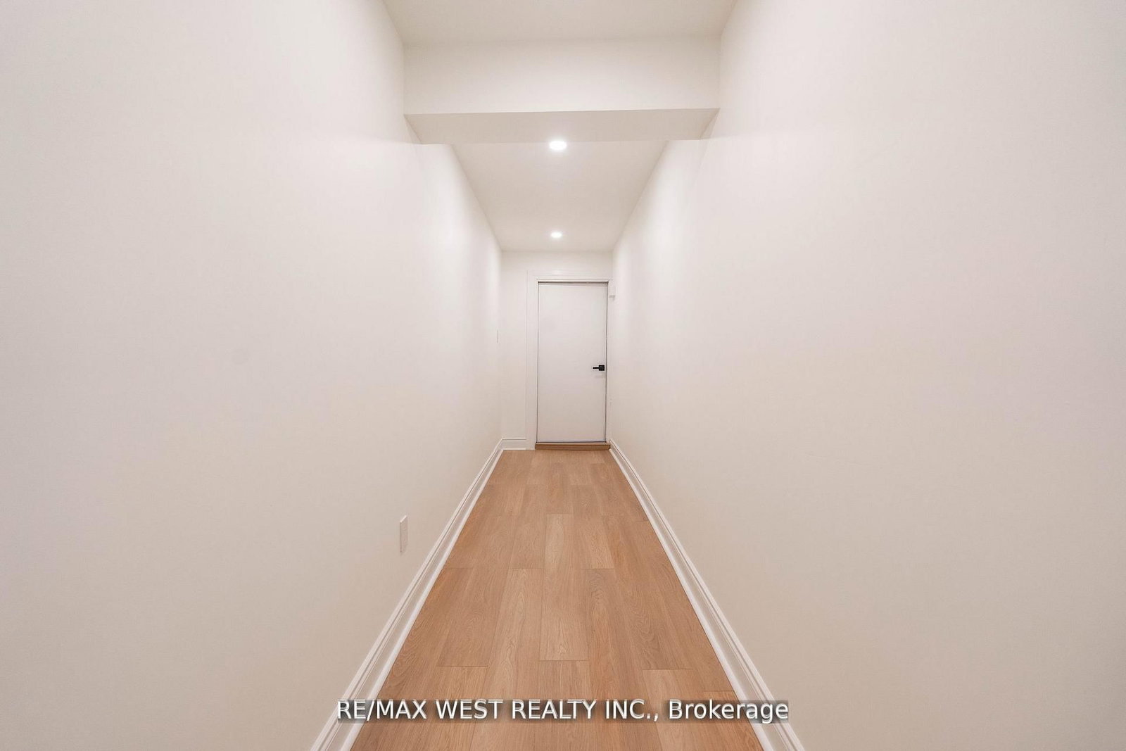 75 Wright Crescent, Unit Lower - Photo 4