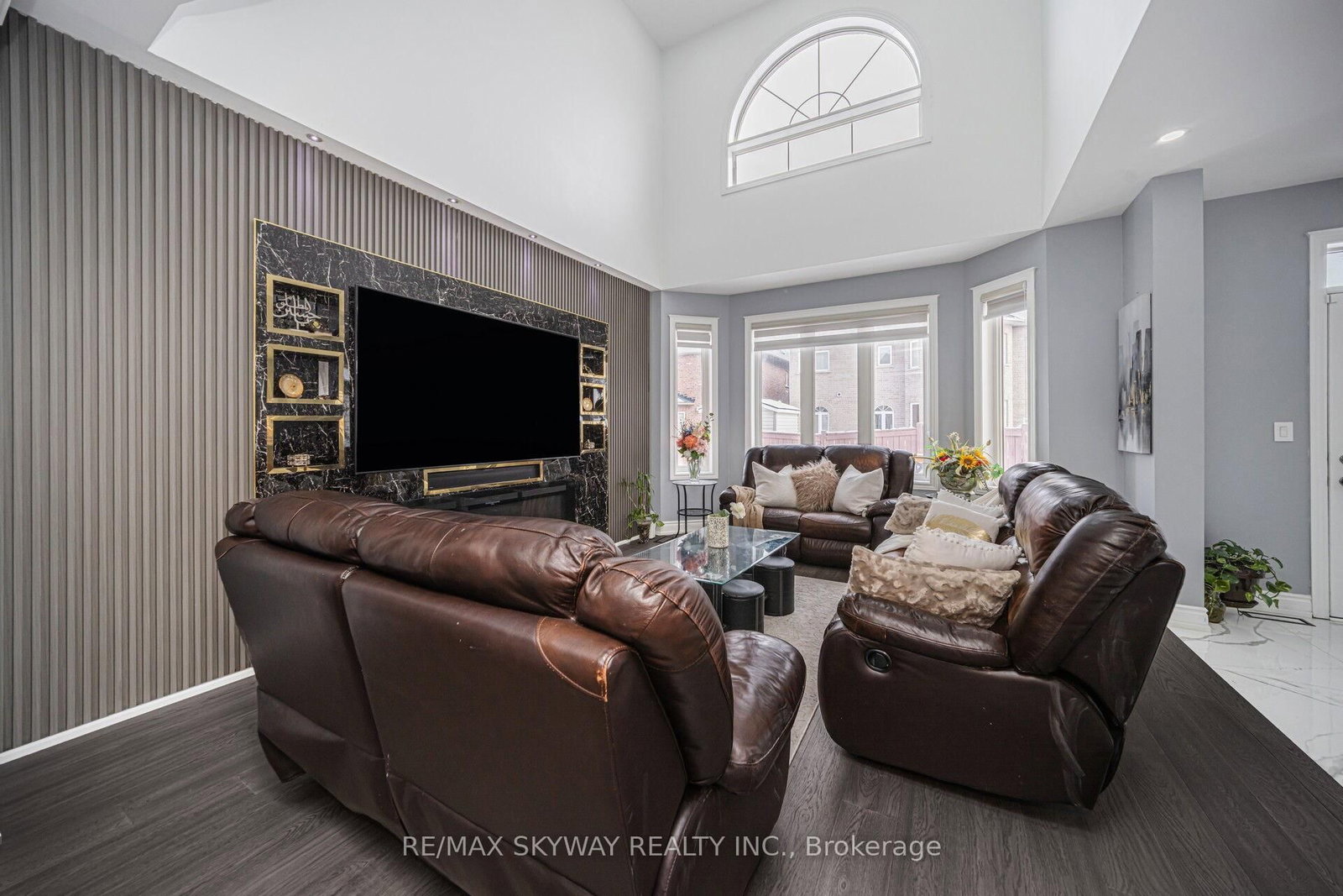 Detached House for sale at 44 Eaglesprings Crescent, Brampton, Ontario, L6P 2W2 - Bram East - MLS: W12884874